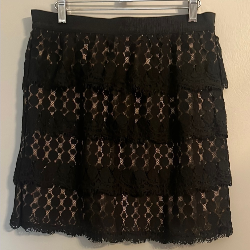 NWT Ann Taylor Petite Eyelash Lace Skirt Black & Tan Size 10P